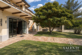 Villa italiana con giardino mediterraneo (1)